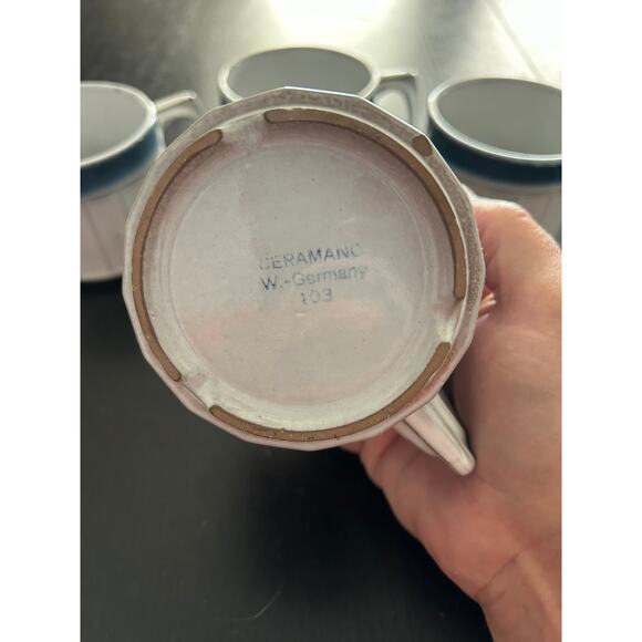 Ceramano W. Germany 105 Vintage Stoneware Aquarius 3 mugs, 1 creamer - Picture 6 of 8